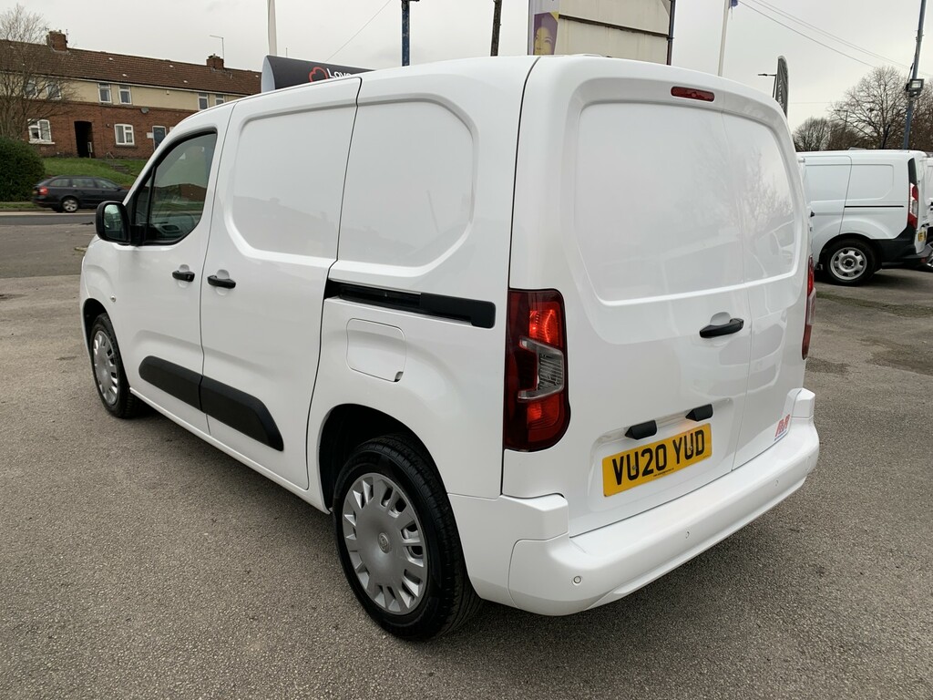 Vauxhall Combo Panel Van 1.5 Turbo D 2000 Sportive 2020 VU20YUD White #4