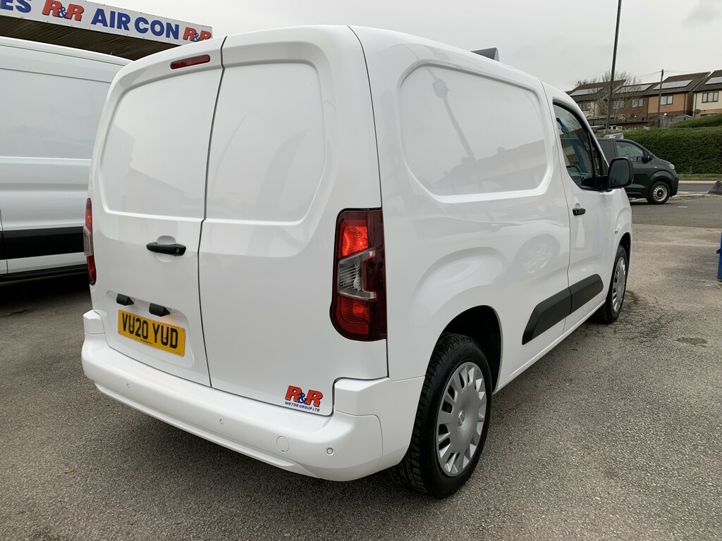 Vauxhall Combo Panel Van 1.5 Turbo D 2000 Sportive 2020 VU20YUD White #5
