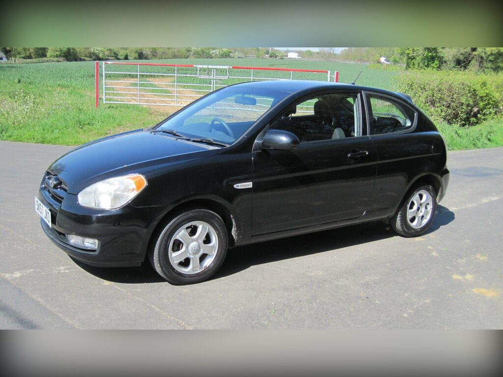 Hyundai Accent 1.4 Atlantic Black #5