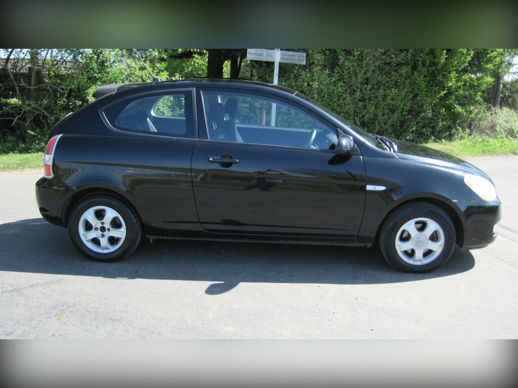Hyundai Accent 1.4 Atlantic Blue #15