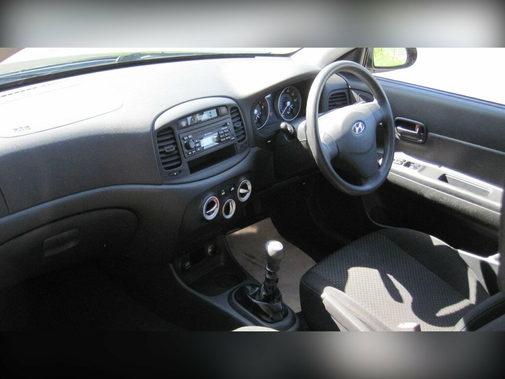 Hyundai Accent 1.4 Atlantic Blue #8