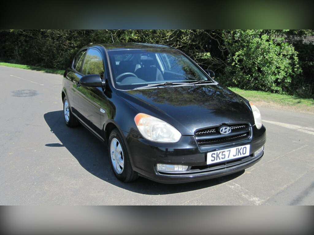 Hyundai Accent 1.4 Atlantic Black #2
