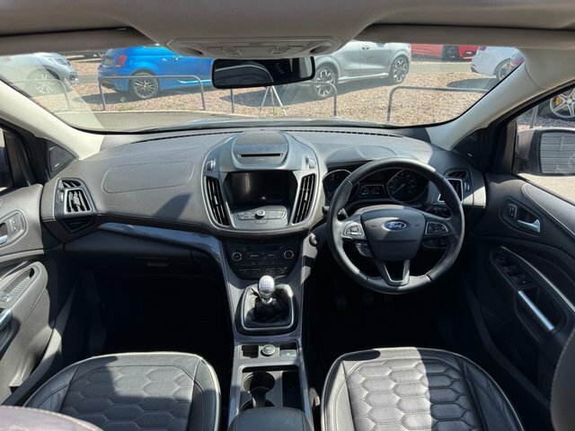 Ford Kuga 2018 1.5 Tdci Vignale Suv AE68VKK Brown #4