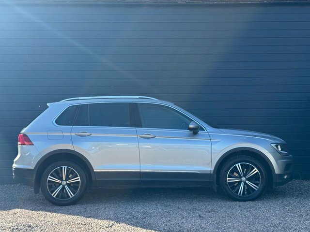 Volkswagen Tiguan 2018 2.0 Tdi Se Navigation Suv Dsg 4Mot CP68EAY Silver #6