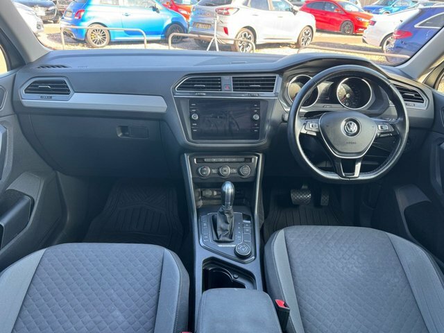 Volkswagen Tiguan 2018 2.0 Tdi Se Navigation Suv Dsg 4Mot CP68EAY Silver #3