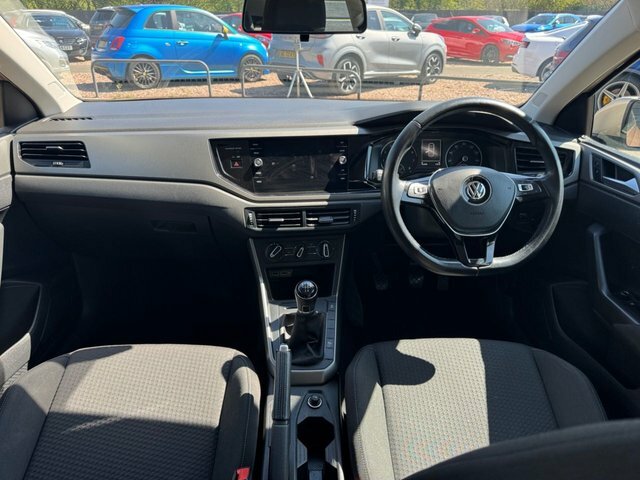 Volkswagen Polo 2019 1.0 Tsi Gpf Se Hatchback VE68JRZ Beige #4