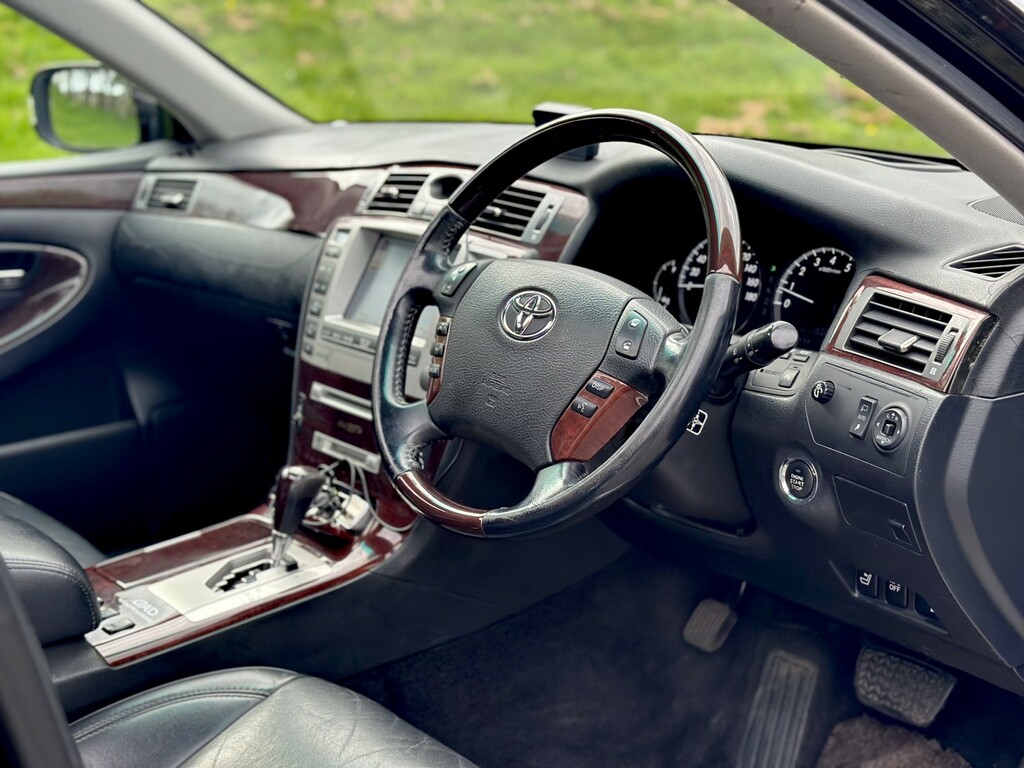Toyota Crown Saloon Hybrid 3450Cc 202020 Silver #27