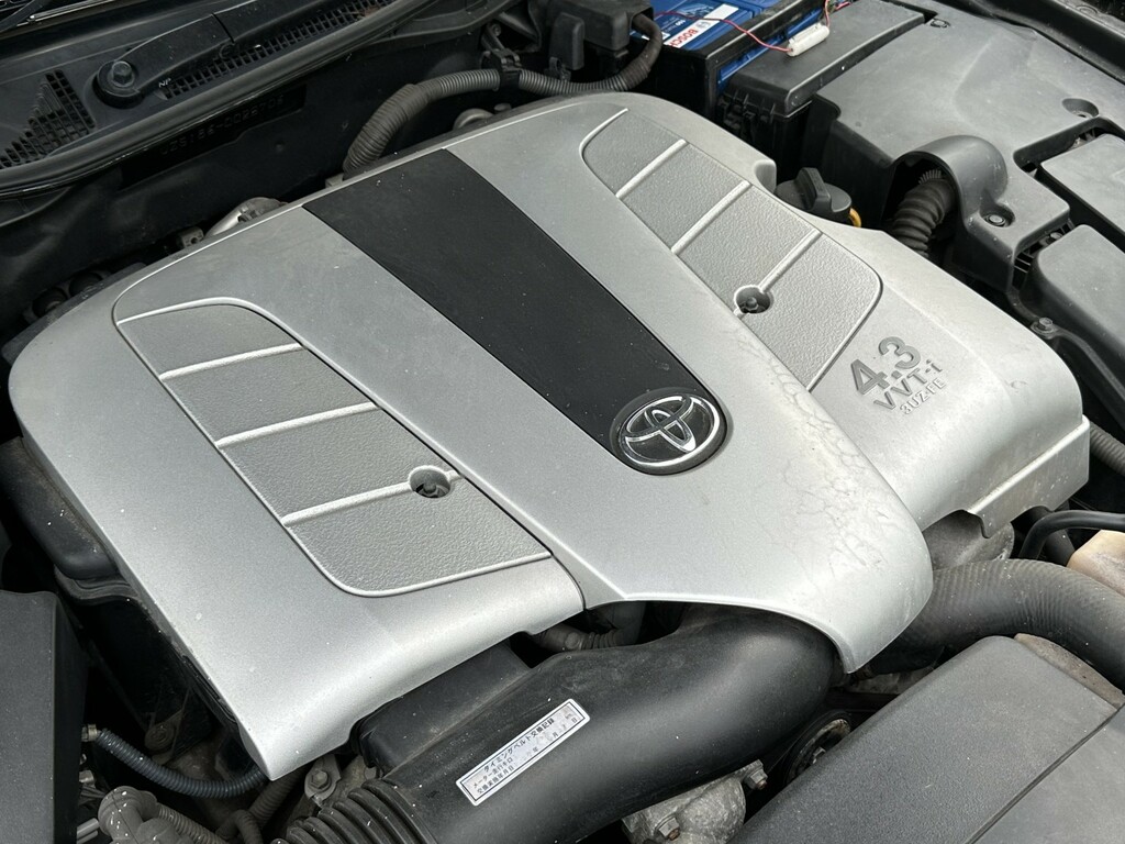 Toyota Crown Saloon Hybrid 3450Cc 202020 Silver #53