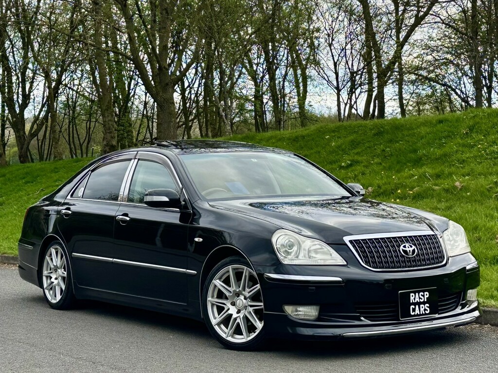 Toyota Crown Saloon Hybrid 3450Cc 202020 Silver #1