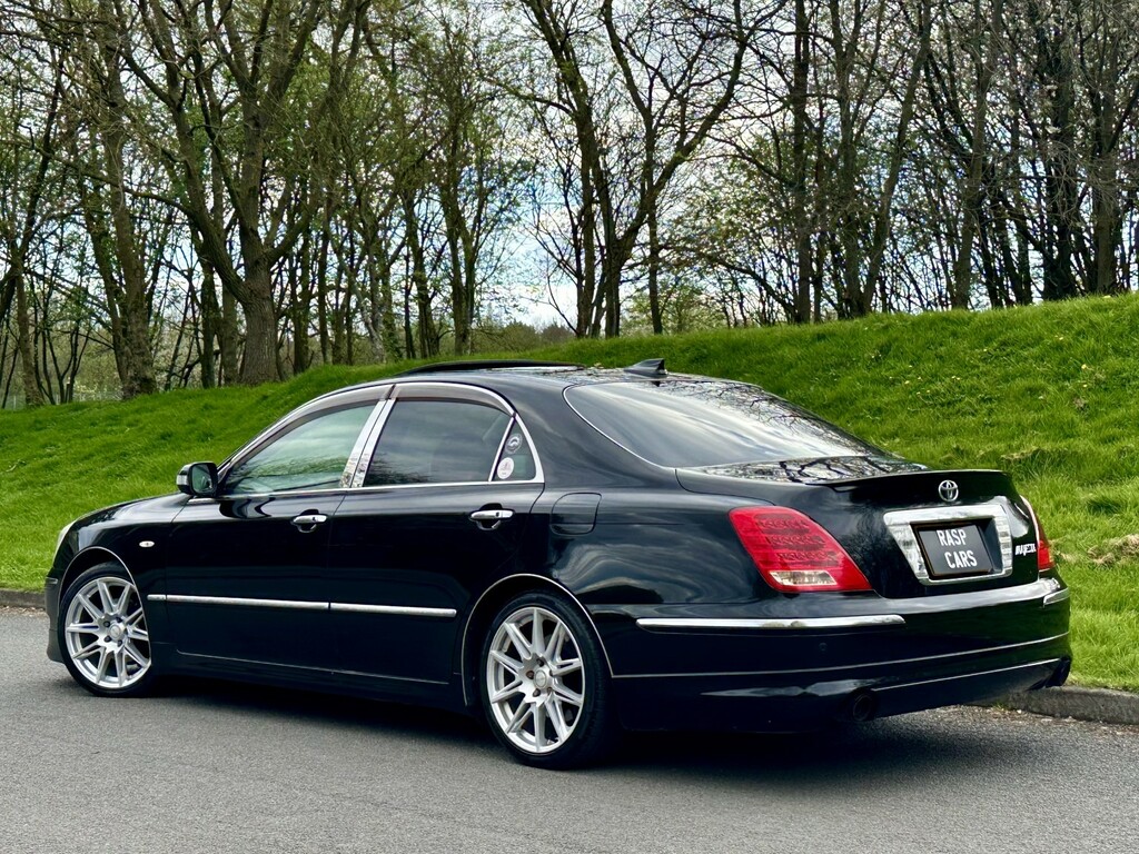 Toyota Crown Saloon Hybrid 3450Cc 202020 Silver #25