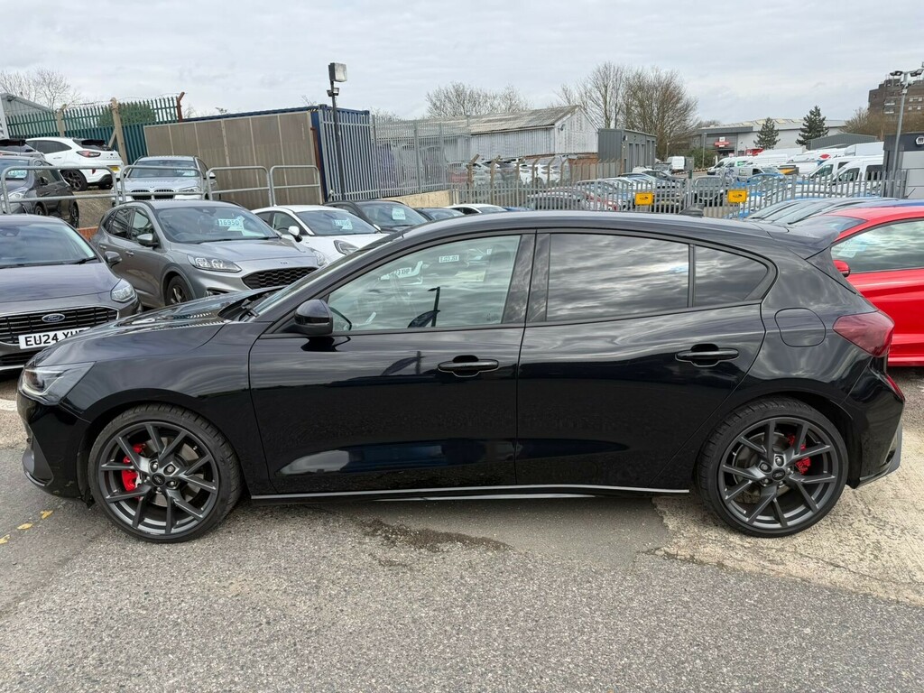 Ford Focus Focus Hatchback 2.3 Ecoboost St EF23WKL Black #5