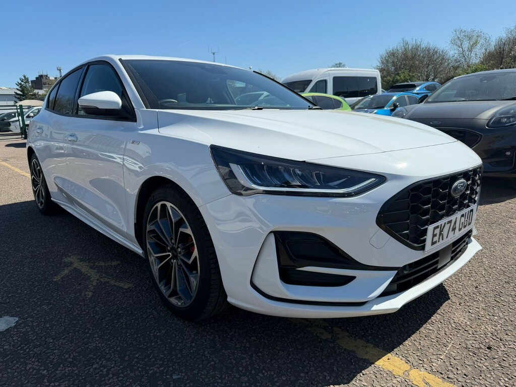Ford Focus Focus Hatchback 1.0 Ecoboost Hybrid Mhev 155 St-li White