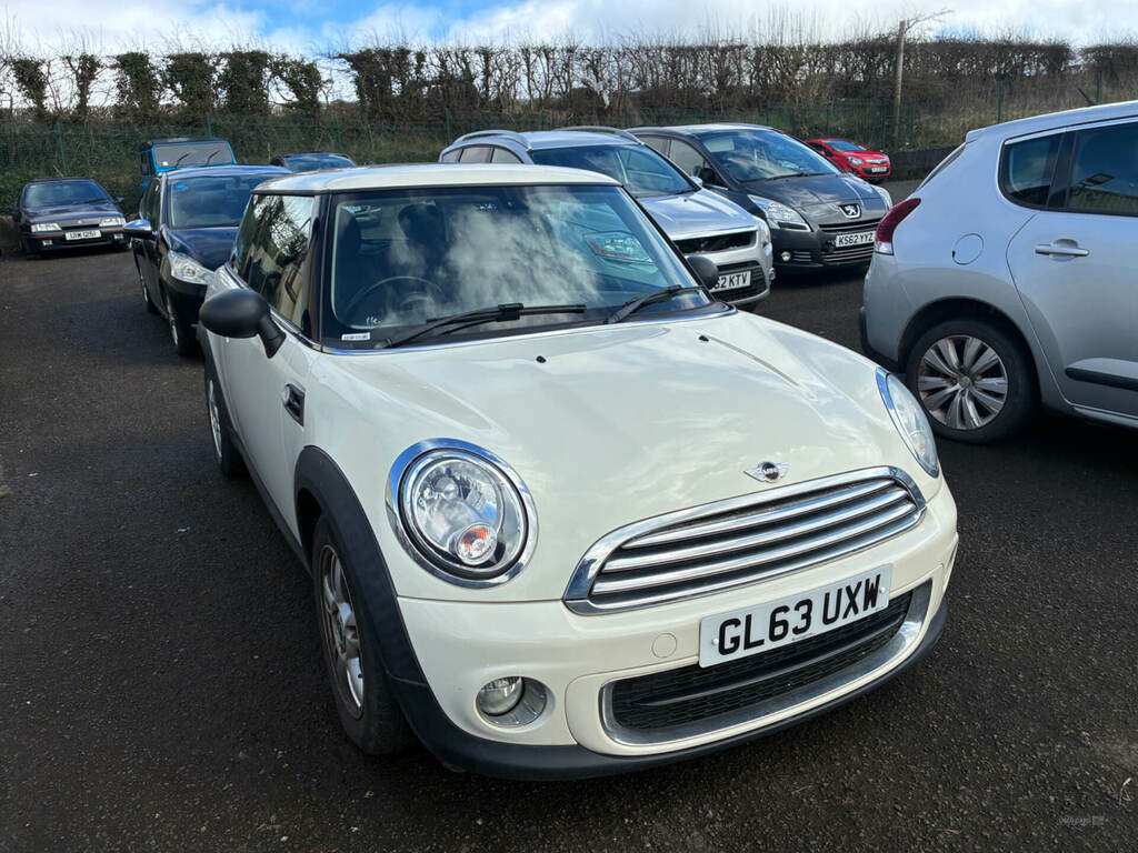 Mini Hatch 1.6 One D White #2