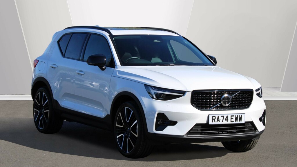 Volvo XC40 B4 P Ultra Dark Sunroof, Harmankardon Sound, 3 