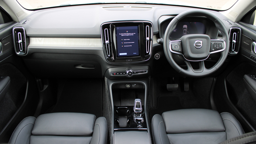 Volvo XC40 B3 P Ultra Bright Sunroof, Harmankardon Sound, RA74EWE #5