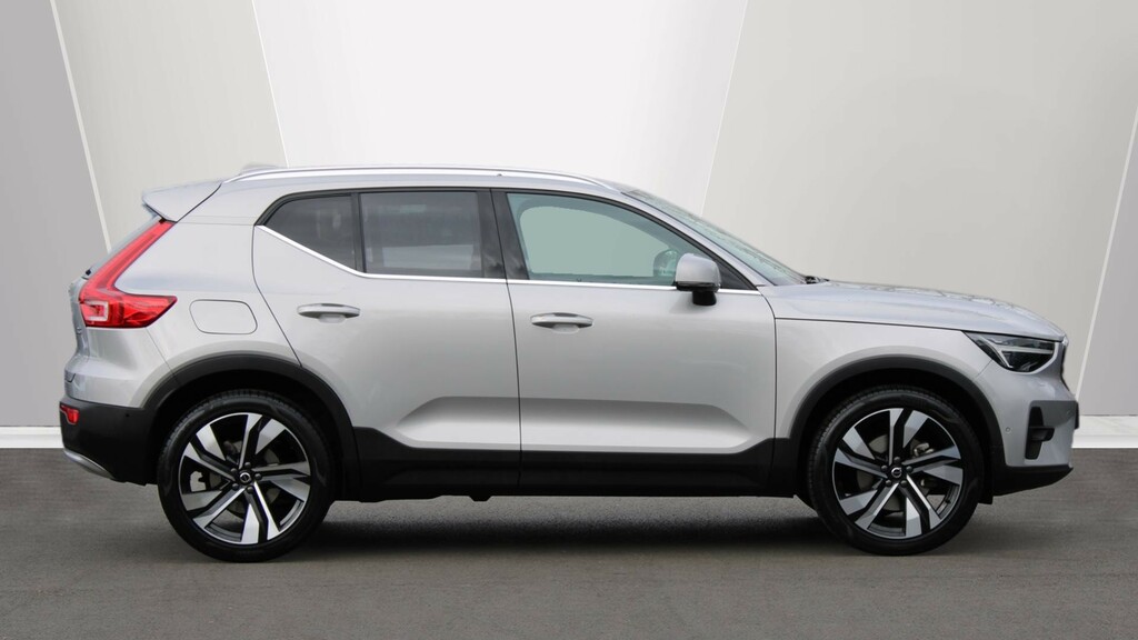 Volvo XC40 B3 P Ultra Bright Sunroof, Harmankardon Sound, RA74EWE #3