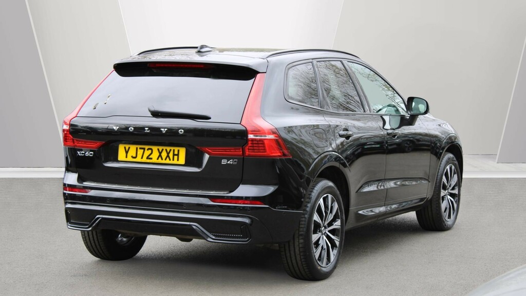 Volvo XC60 B4 D Awd Plus Dark Rear Camera, Heated Seats, A YJ72XXH #2