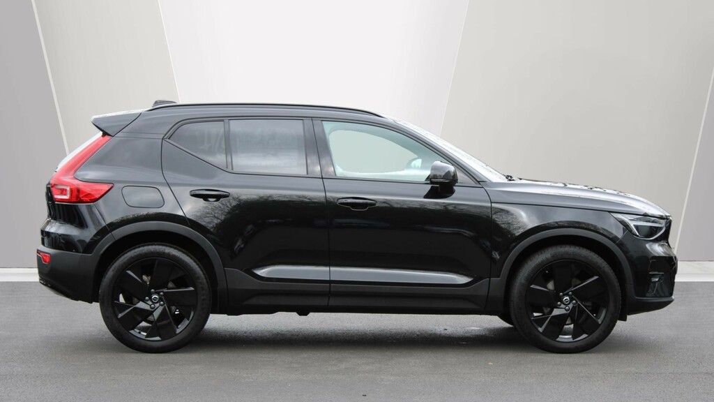 Volvo XC40 B3 Plus Black Edition Rear Camera, Heated Seats, RV25SZU #3