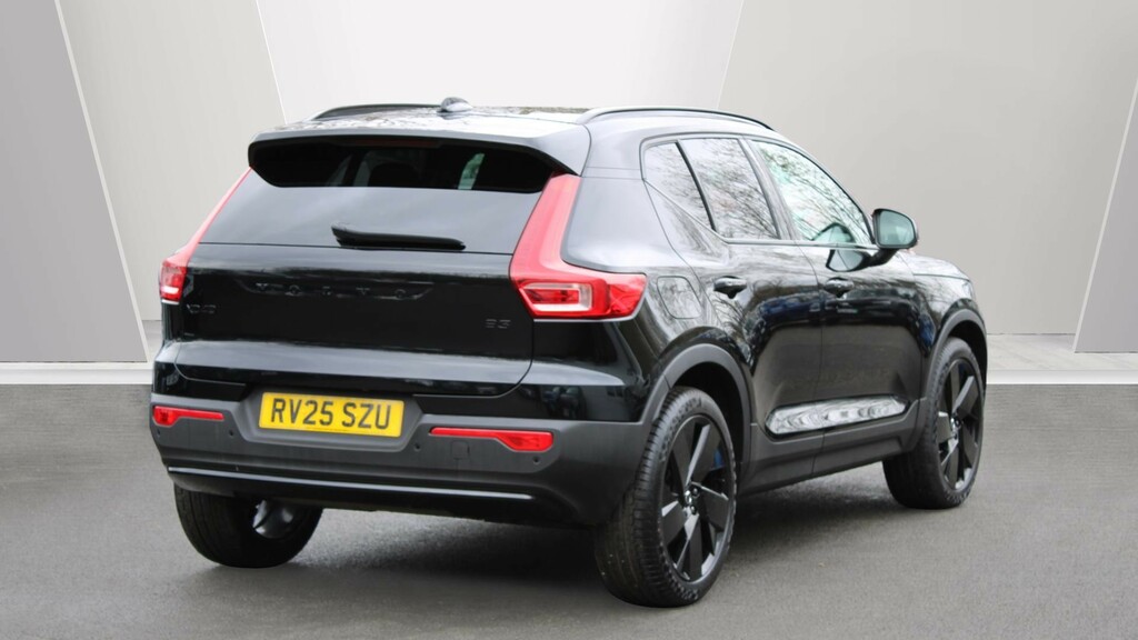 Volvo XC40 B3 Plus Black Edition Rear Camera, Heated Seats, RV25SZU #2