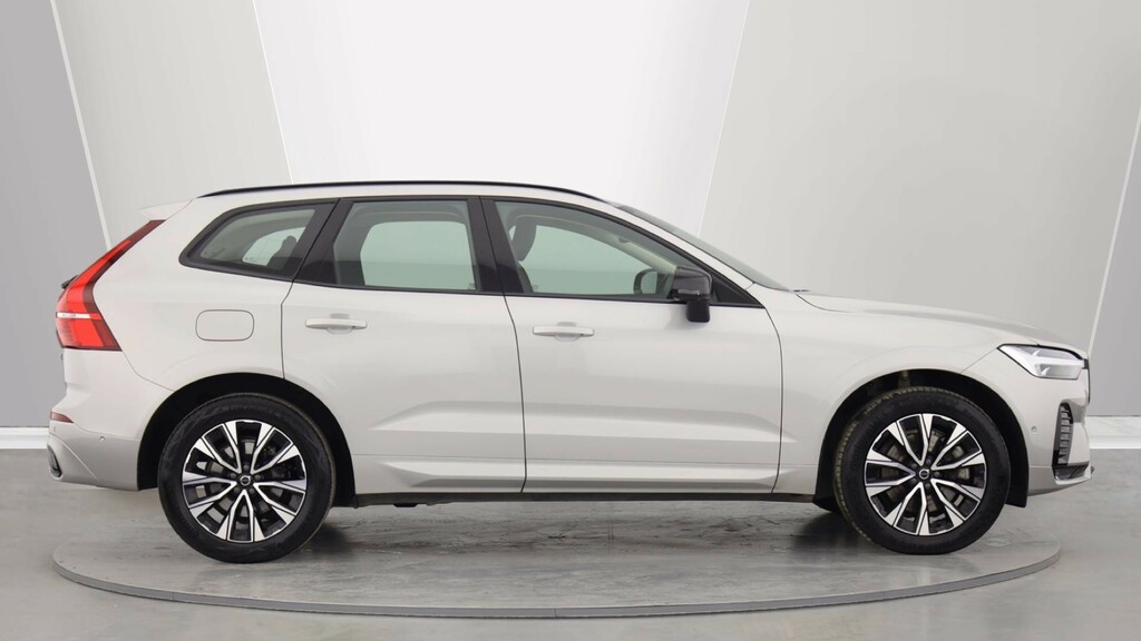 Volvo XC60 B4 D Awd Plus Dark Harmankardon Sound, 360 Cam YY73HWW #3