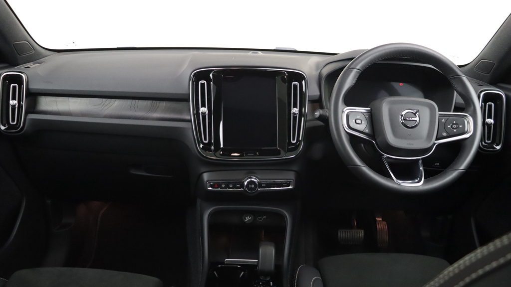 Volvo C40 Single Motor Plus Sunroof, Heated Seats, Apple Ca CF72RMX #5
