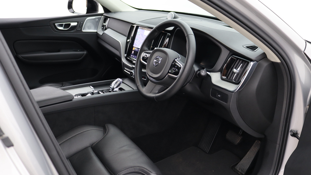 Volvo XC60 B5 P Awd Ultra Dark Sunroof, Bowers Wilkins A RA74LPX #4
