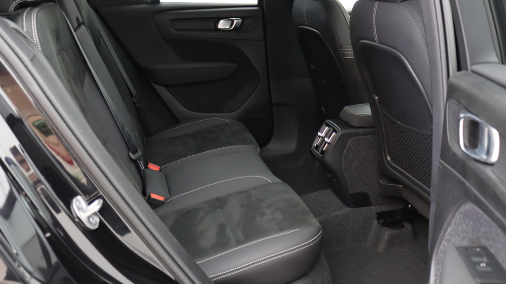 Volvo XC40 B3 P Plus Black Edition Rear Camera, Heated Sea RV25WLU #6