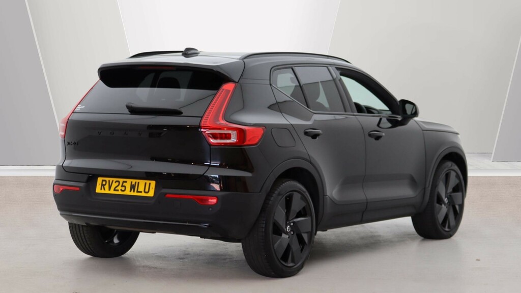 Volvo XC40 B3 P Plus Black Edition Rear Camera, Heated Sea RV25WLU #2