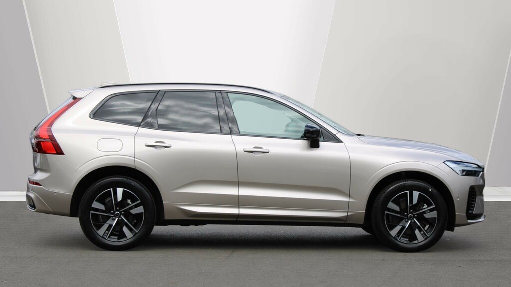 Volvo XC60 T6 Awd Phev Plus Dark 360 Camera. Harman Kardon, RO75DVV #3