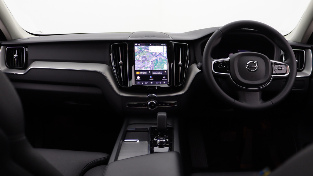Volvo XC60 B5 P Awd Plus Dark Harmankardon Sound, 360 Cam YE73WCJ #5