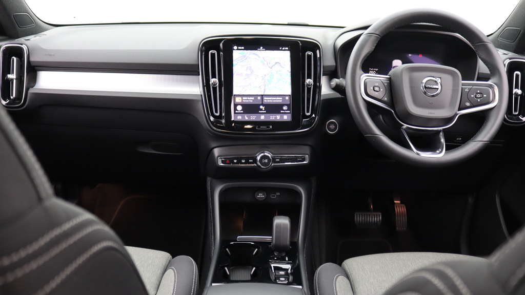 Volvo XC40 B3 P Plus Dark 360 Camera, Low Tax, Heated Seat YB22BZD #5