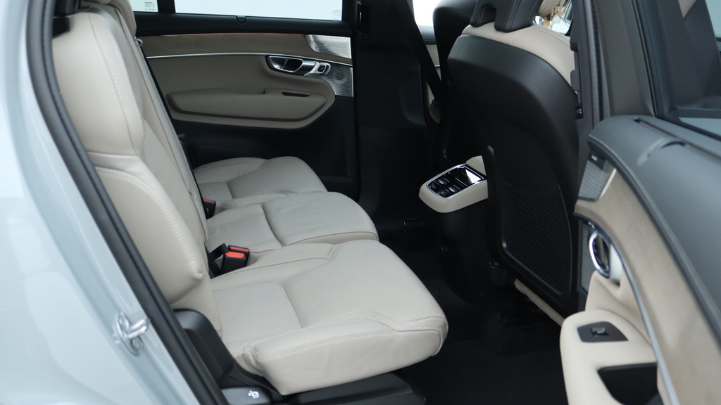 Volvo XC90 B5 P Awd Ultra Dark Cardamom, Sunroof, Bowers RE25LSU #6