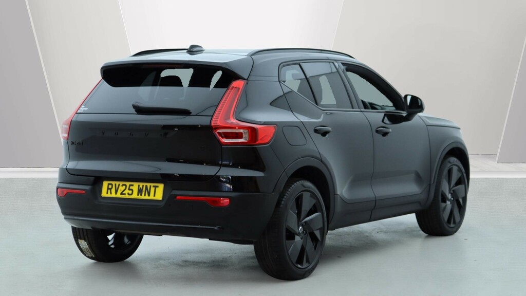 Volvo XC40 B3 P Plus Black Edition Park Camera, Heated Sea RV25WNT #2