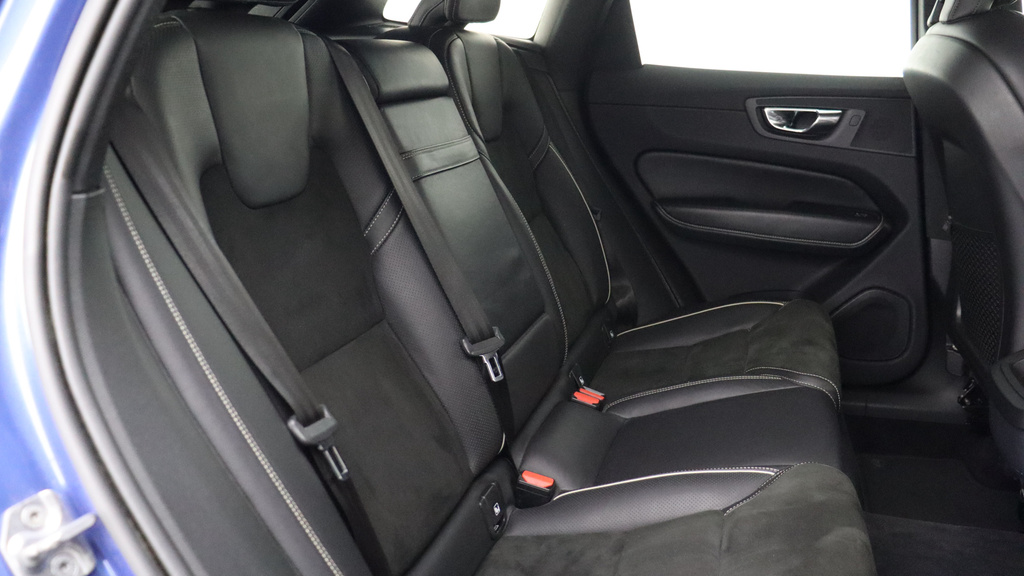 Volvo XC60 T5 Awd R-design Winter Pack, Heated Seats, T NX68GGF #6