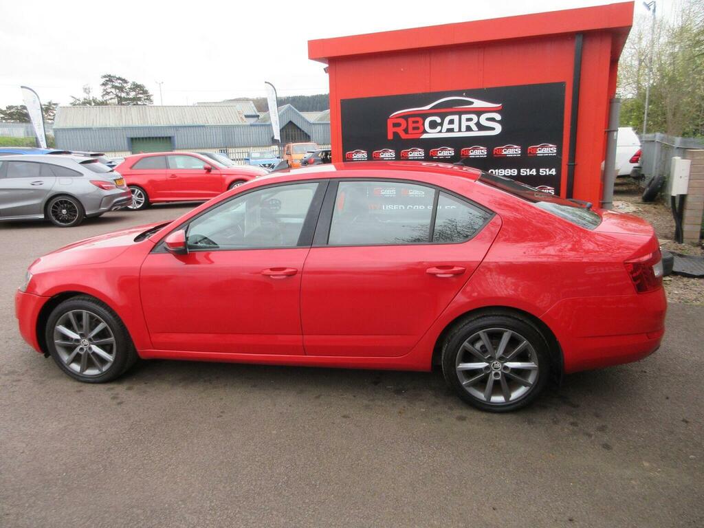 Skoda Octavia Hatchback 2.0 Tdi Elegance Euro 5 Ss 2014 Red #4
