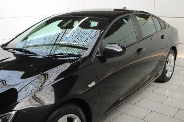 Vauxhall Insignia Hatchback DU67XHR Black #4