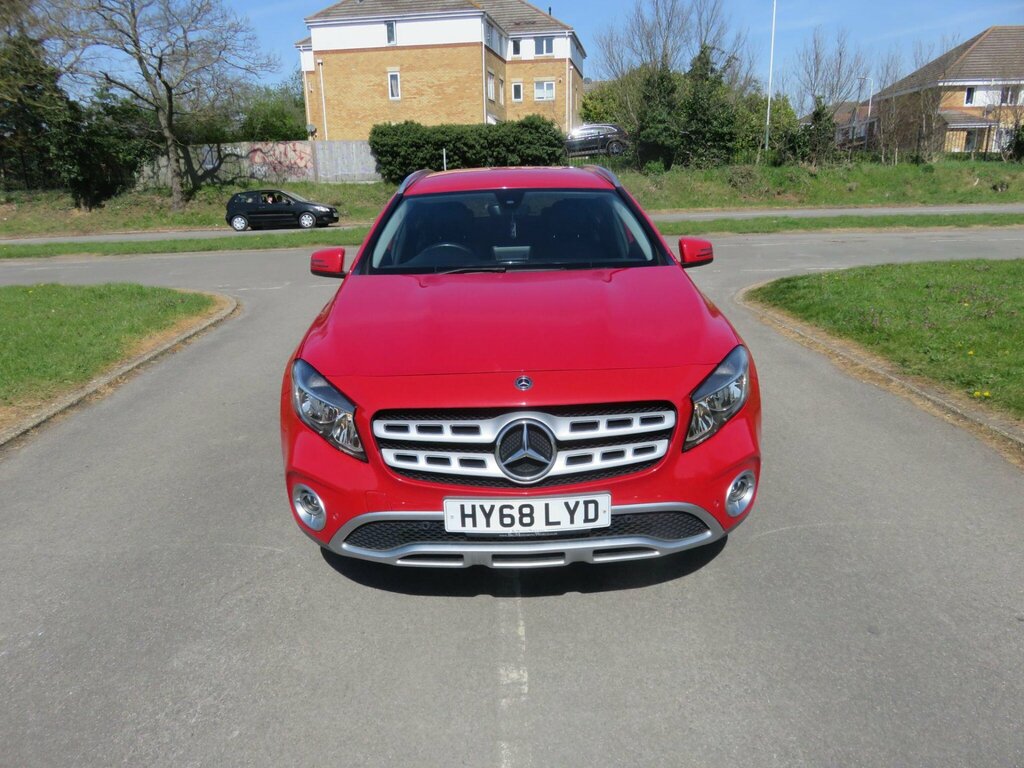 Mercedes-Benz GLA Class 2.1 Gla200d Sport Executive 7G-dct 4Matic Euro 6 HY68LYD Red #5