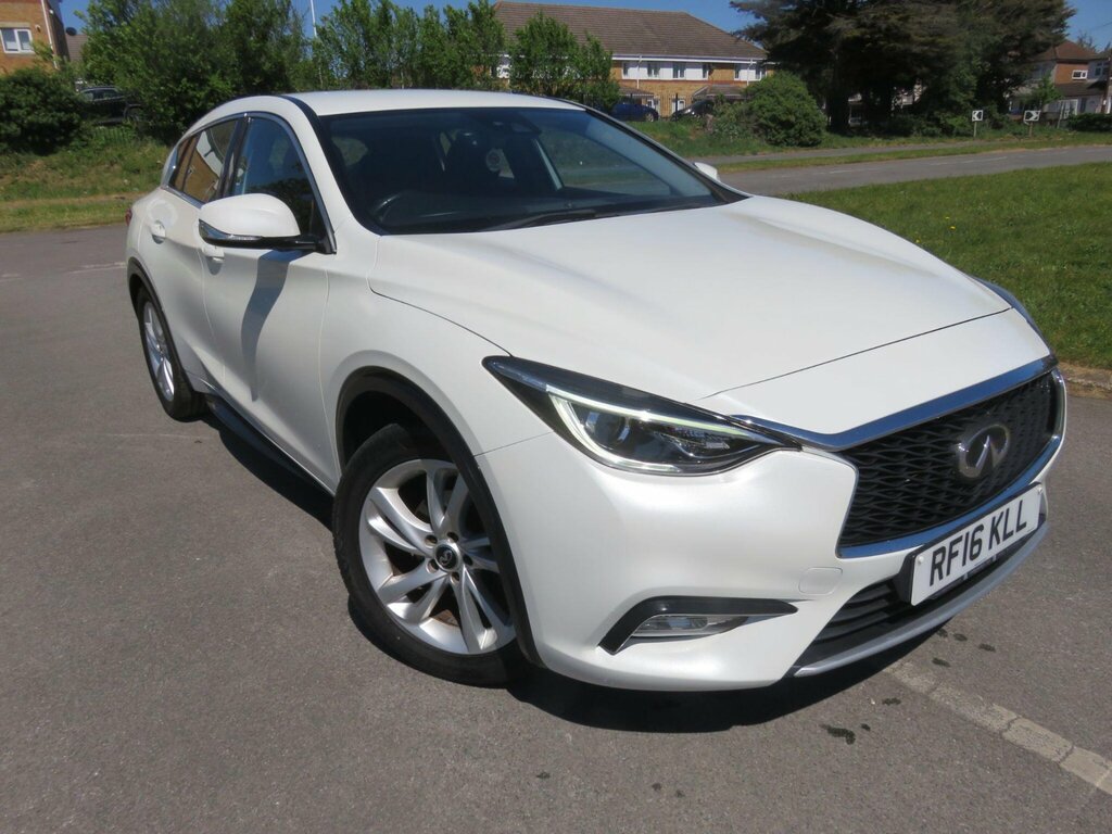 Infiniti Q30 1.5D Business Executive Euro 6 Ss White