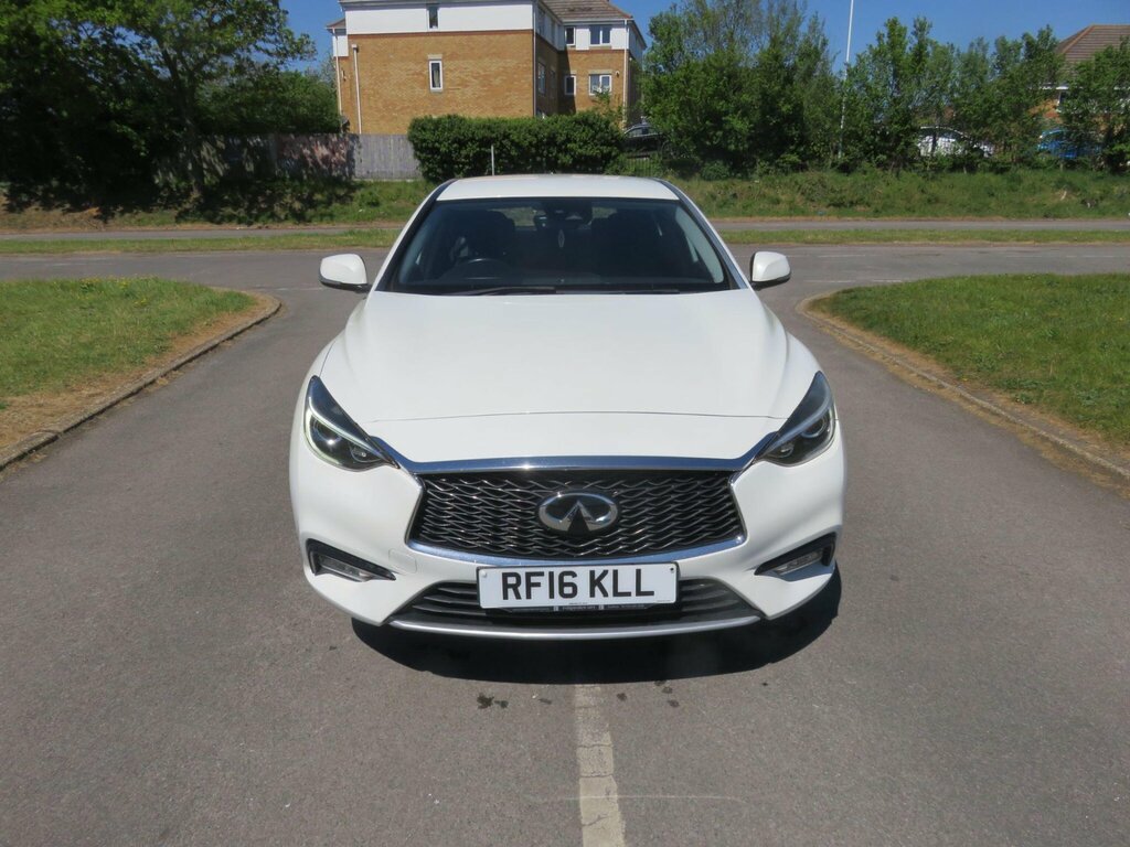 Infiniti Q30 1.5D Business Executive Euro 6 Ss White #5