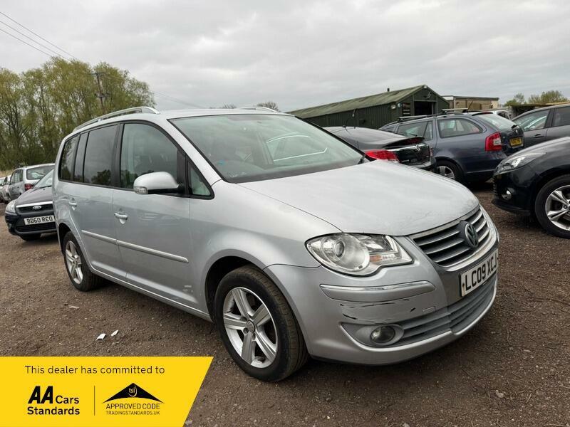 Volkswagen Touran 2.0 Tdi Sport Dsg 7 Seats Silver
