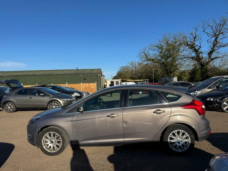Ford Focus 1.6 Titanium Euro 5 EK12CTU Brown #4