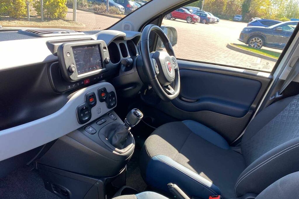 Fiat Panda 1.0 Mild Hybrid City Cross White #2