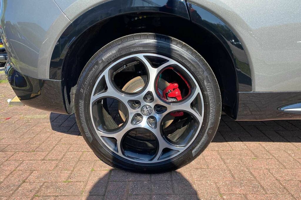 Alfa Romeo Tonale 1.3 Phev 280 At Q4 Veloce Grey #4