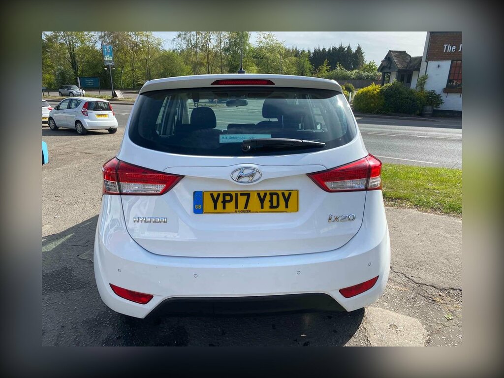 Hyundai Ix20 1.4 Blue Drive Se Euro 6 Ss YP17YDY White #6