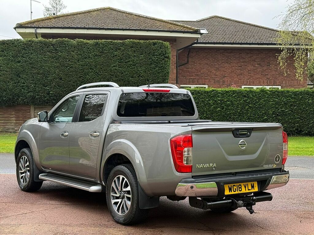 Nissan Navara 2.3 Dci Tekna Pickup Double Cab WG18YLM Grey #6