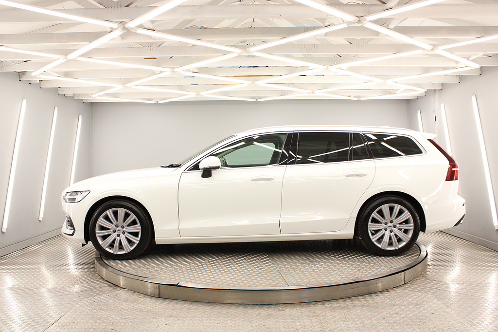 Volvo V60 Estate NK68LHB White #2