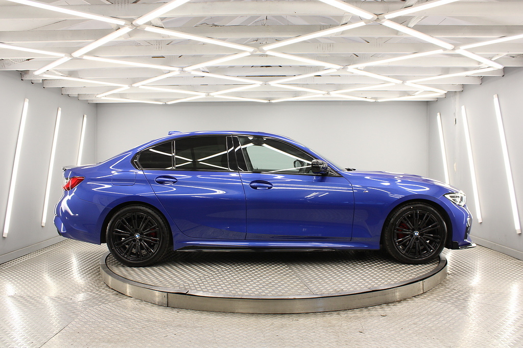 BMW 3 Series Saloon Blue
