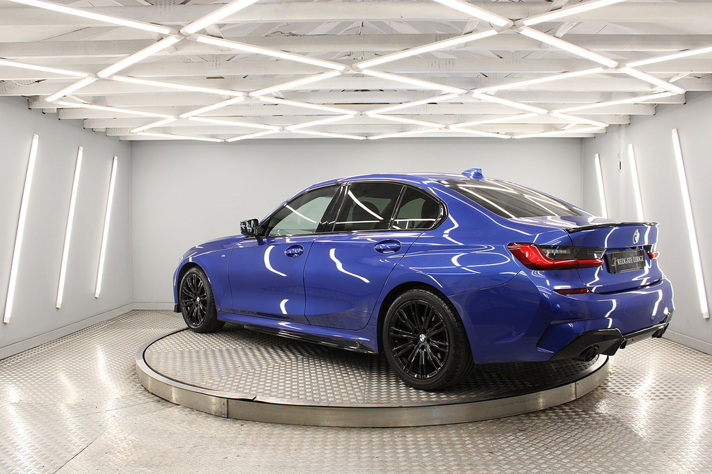 BMW 3 Series Saloon YA69LYJ Blue #4