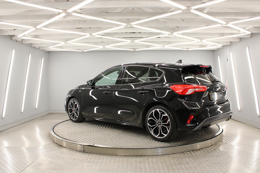 Ford Focus Hatchback EF69GAX Black #4