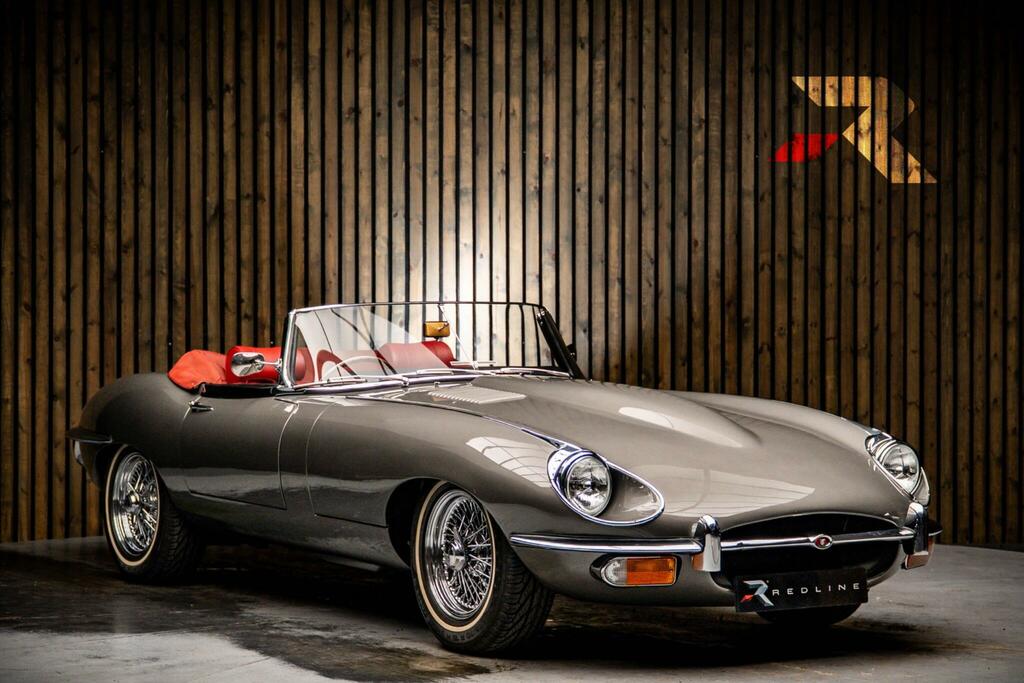 Jaguar E-Type P250 Chequered Flag U769 Ulez White #1